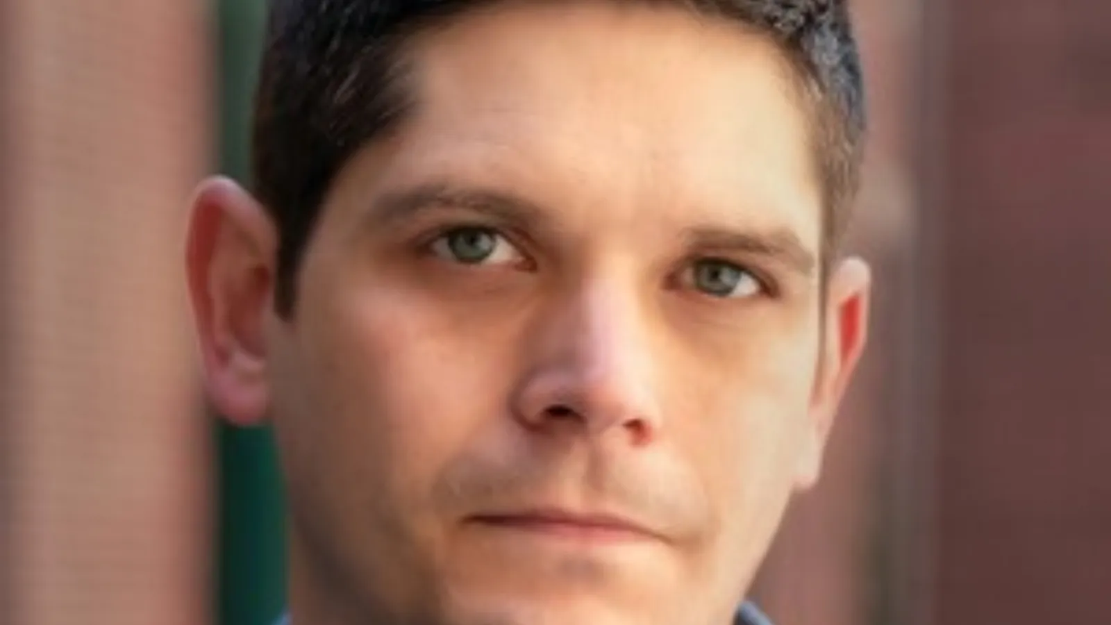 Robert Bond headshot
